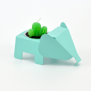 เชิงเทียนโลหะขนาดเล็กดีไซน์รูปทรงกวาง - Product Image 2