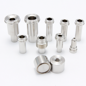 Raccords de tuyaux hydrauliques en acier inoxydable CNC - Product Image 1