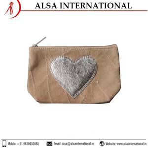 Mayorista de etiqueta privada de la India Patrón de dibujos animados de moda Bolsa de cuero Cierre de cremallera Material de PC Compradores de amplia gama - Product Image 2