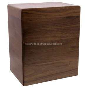 Urna Funeraria Humana de Madera Estilo Americano - Product Image 1