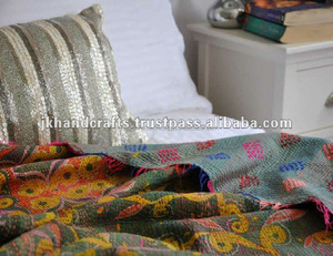 Edredón kantha vintage hecho a mano - Product Image 1