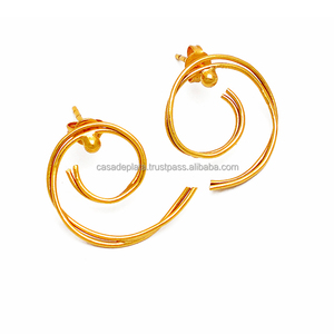 Pendientes de tuerca lisos chapados en oro de Plata de Ley 925, pendientes de moda para compromiso de aniversario de boda para mujer. - Product Image 1