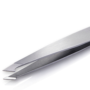Pince à sourcils en acier inoxydable plaqué gris T-03 de haute qualité longueur 95.5mm meilleure exportation pour ensemble de manucure et de pédicure - Product Image 1