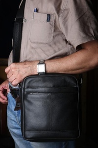 Hot Sale Genuine Leather <b>Cross</b> Body Shoulder Bag <b>Men</b> Vintage Zipper Durable <b>Chains</b> Waterproof Travel Business Daily Use - Product Image 5