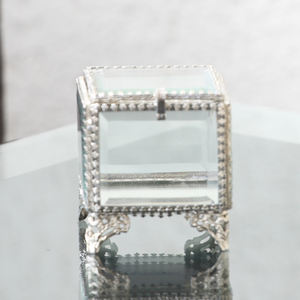 En gros En Vrac Prime Qualité En Laiton En Métal Carré Bijoux Organisé Boîte Classique Style À La Main Sur Mesure - Product Image 1