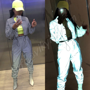 Survêtement réfléchissant pour femme, haut court, à capuche et pantalon Long, ensemble 2 pièces, couleur contrastée, pantalon de jogging, vêtements tendance, nouvelle collection 2020 - Product Image 2