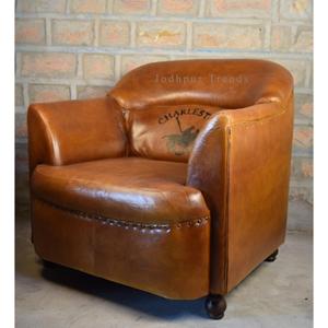 Sofá de cuero industrial de un solo asiento Chesterfield marrón de alta calidad para oficina y uso doméstico Muebles de sala de estar con estilo - Product Image 1