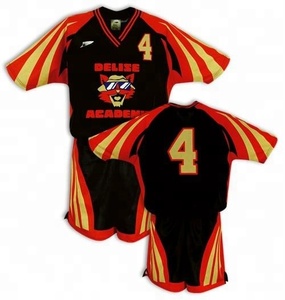 Uniformes de football pour adultes sur mesure de haute qualité, imprimés par transfert thermique, nom de l'équipe, 100% polyester, chemises et shorts respirants à séchage rapide - Product Image 1