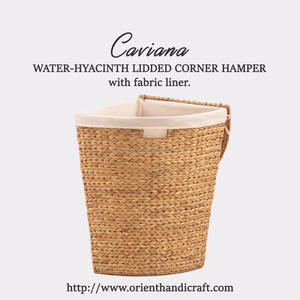 Panier à linge d'angle CAVIANA en jacinthe d'eau naturelle avec couvercle, doublure en tissu, bac de rangement en osier, style moderne et traditionnel - Product Image 2