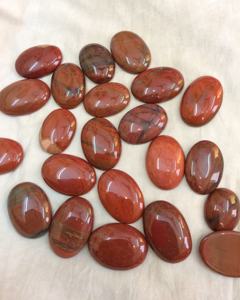 Piedra de Chakra de cristal estilo Feng Shui hecha a mano cabujones de jaspe rojo Natural y piedras preciosas ovaladas para decoración del hogar ajustes de Chakra - Product Image 2