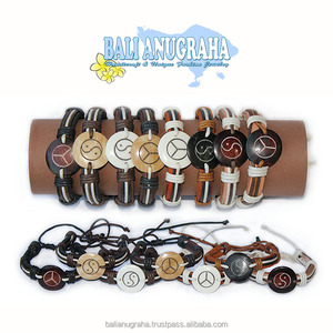 Venta al por mayor de alta calidad de cuero trenzado pintado clásico pulsera brazaletes Bali Anugraha pulsera LBP 011 fiesta y regalo - Product Image 1