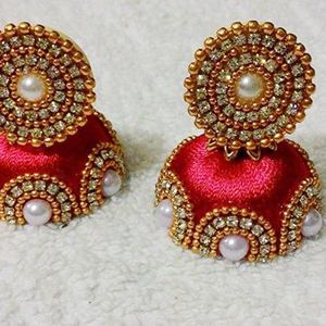 Boucles d'oreilles pendantes en fil de soie - Product Image 3