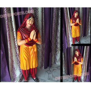 รูปปั้นต้อนรับงานแต่งงานสไตล์ปัญจาบ รูปปั้นไฟเบอร์ธีมปัญจาบ รูปปั้นผู้หญิงไฟเบอร์ - Product Image 1