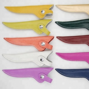 Estuche para tijeras de peluquería de peluquero con fundas de cuero PU Bolsa con capacidad para hasta 7 tijeras - Product Image 1