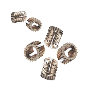 Tuercas de manguera de púas de latón en venta - Product Image 1