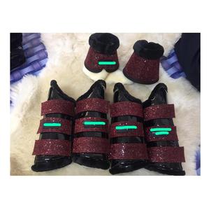 Botas de Tela con Tendón y Brillantina de la Mejor Calidad, Protección Elegante para las Patas de Caballos para Entrenamiento y Competición - Product Image 1