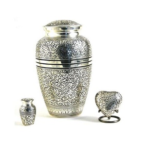 Urnes commémoratives funéraires avec conception de feuille de chêne Urnes de crémation métalliques de vente chaude et urne de cendres adultes de souvenir pour les services funéraires - Product Image 1