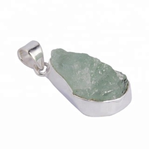 Colgante de piedras preciosas en bruto Aguamarina de Plata de Ley 925 de gran calidad, colgantes y dijes de joyería fina de plata hechos a mano - Product Image 1