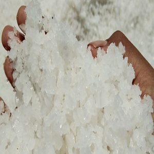 Sel industriel grossier de haute qualité NACl (chlorure) dans un emballage en acier cosmétique - Pots en plastique et sachets en papier - Product Image 2