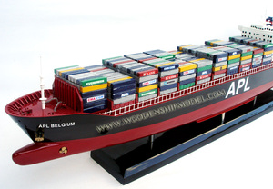 Modèle de bateau en bois peint APL-Décoration de maison de style nautique d'Europe - Product Image 3