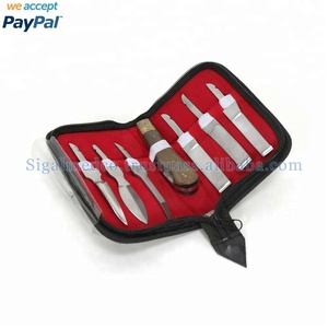 Cuchillo para Pezuñas de Marca Alibaba, Instrumento Veterinario, para Diestros, Acero Inoxidable Japonés 410, Acabado Plateado, Mango de Madera - Product Image 2
