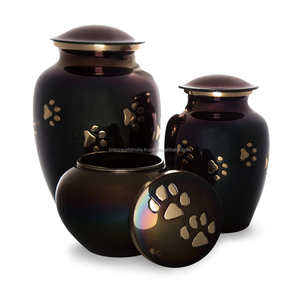 Red de cremación de mascotas con patas doradas de Brassworld, India - Product Image 4