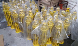 โคมไฟแก้วโมร็อกโกโลหะแขวนตกแต่งสวนกลางแจ้งทำด้วยมือสีดำสีแดงเป็นมิตรกับสิ่งแวดล้อม - Product Image 4