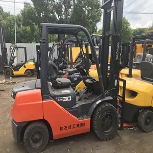 Good Performance Used TOYOTA Diesel Forklift FD30 made in Japan ,triple masts lifting height 4.5m TOYOTA FD30 3T lifter for sale