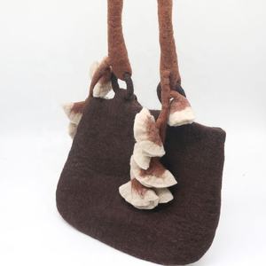 Bolso respetuoso con el medio ambiente para mujer, 100%, lana de Nueva Zelanda, artesanos expertos, uso diario, cierre de cremallera, diseño de hojas de fieltro - Product Image 6