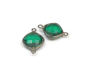 Magnifique connecteur artisanal en argent sterling avec quartz vert, serti en forme de coussin de 12 mm, disponible en simple ou double attache, plaqué or 18 carats - Product Image 6