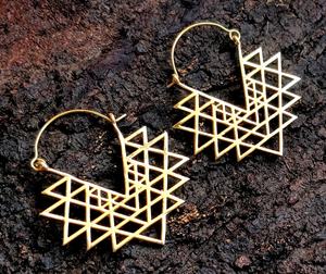 Grossiste en bijoux en laiton d'Inde, boucles d'oreilles créoles bohèmes, bijoux tribaux - Product Image 1