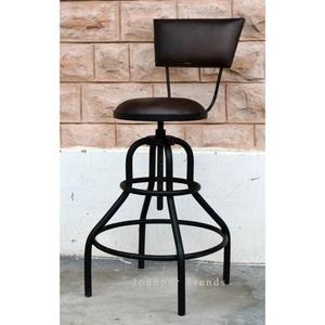Chaise de bar moderne vintage en fer et cuir de chèvre Chaise haute industrielle antique pour l'extérieur Cuisine Salle à manger et salle de bain - Product Image 1