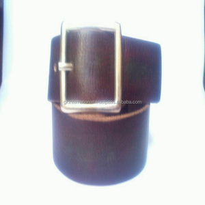 Cinturón de hombre casual en cinturones masculinos de cuero genuino pedido al por mayor hecho en La India Cinturón de cuero de moda de hombre hecho a mano clásico - Product Image 1