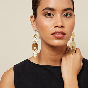 Boucles d'oreilles pendantes à motif martelé en gros, accessoire de mode tendance avec fonction de suspension - Product Image 1