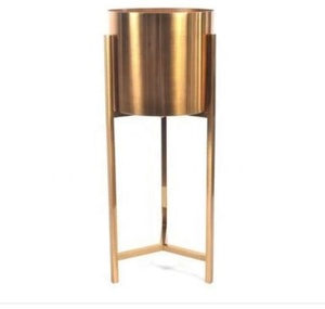 Jardinières en fer plaqué or personnalisables au design moderne Pot de fleur en métal de luxe avec matériau de haute qualité - Product Image 2