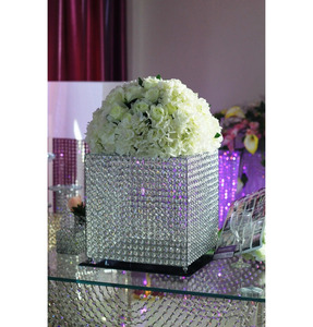 Table décorative de mariage, support de pièce maîtresse en cristal, perles de cristal pour décoration de réception de fête d'anniversaire - Product Image 1