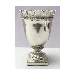 Vase à fleurs antique de luxe moderne pour la décoration de la maison et du mariage Vase de table en métal de style européen - Product Image 6