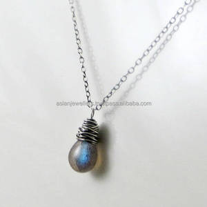 925 sterling silver, Labradorite , gemstone pendant, Handmade Silver Jewelry . - Product Image 3