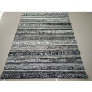 Tapis tissé à poils antidérapants de qualité supérieure fait à la main en laine durable lavable pour la maison et l'hôtel pour la salle de bain de prière - Product Image 1