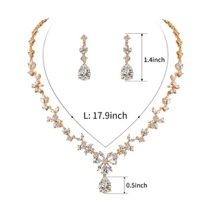Set di Gioielli <span class=keywords><strong>da</strong></span> <span class=keywords><strong>Sposa</strong></span> Weiman con Collana e Orecchini Pendenti a Goccia e Motivo Floreale in Zirconia Cubica Lucida - Product Image 2