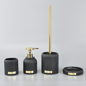 Juego de accesorios de baño de roble con forma de cilindro redondo de 6 piezas - Product Image 3