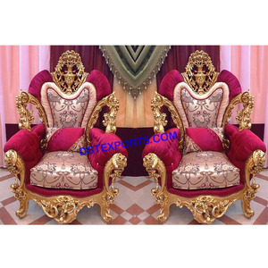 Chaises de mariage royal Ensemble de chaises de mariage en bois de teck légères et personnalisées pour les mariages indiens - Product Image 1