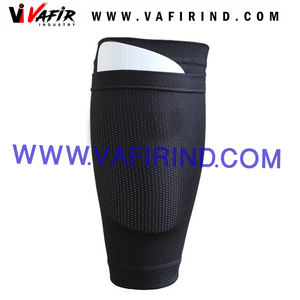 Espinillera de fútbol de fibra de carbono personalizada de alta calidad, Material de poliéster, venta al por mayor, buena relación calidad-precio - Product Image 5