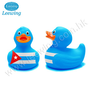 Meilleure promotion : Canard en caoutchouc créatif en vinyle avec drapeau italien, jouet de bain - Product Image 3