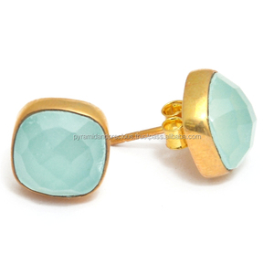 Pendientes de tuerca de Calcedonia Aqua para niños de plata de ley chapada en oro para bodas, fiestas, regalos de aniversario, compromisos - Product Image 1