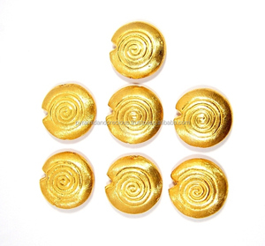 Conectores de cuentas con forma de caracol de latón chapado en oro de 24K, hallazgos de joyería de Metal cepillado, abalorio de Metal NanPlanetSilver BF005 - Product Image 3