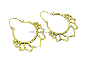 Boucles d'oreilles en laiton bohème Lotus Design bijoux tribaux indiens pour mariages fêtes cadeaux fiançailles inspirés des styles ethniques - Product Image 4