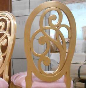 Silla de Comedor de Madera de Caoba Maciza Tallada con Cinta Decorativa, Color Dorado - Product Image 3