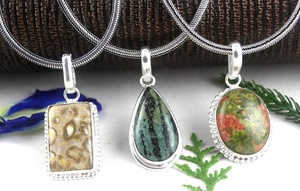 Colgante de Piedra Preciosa Lisa de Jaspe Oceánico Verde Unakita Natural de Forma Mixta Chapado en Oro de Plata de Ley 92.5, Regalo de Joyería DIY - Product Image 6