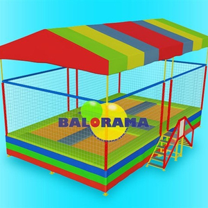 Trampoline commercial à quatre lits avec toit Trampolines d'exercice extérieur durables - Product Image 2